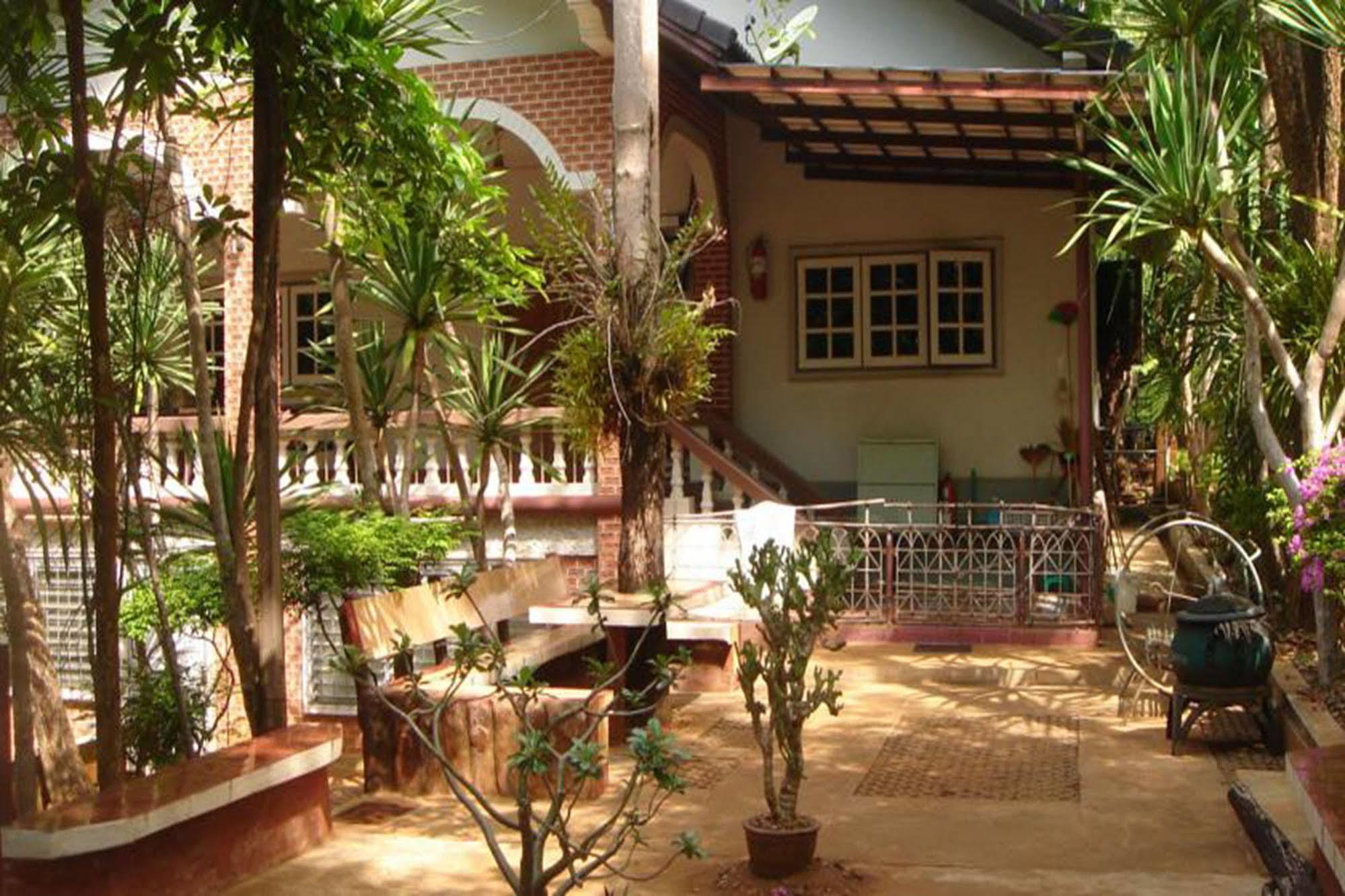 Sam'S Jungle Guesthouse Ban Huai Maenam Noi Exterior foto