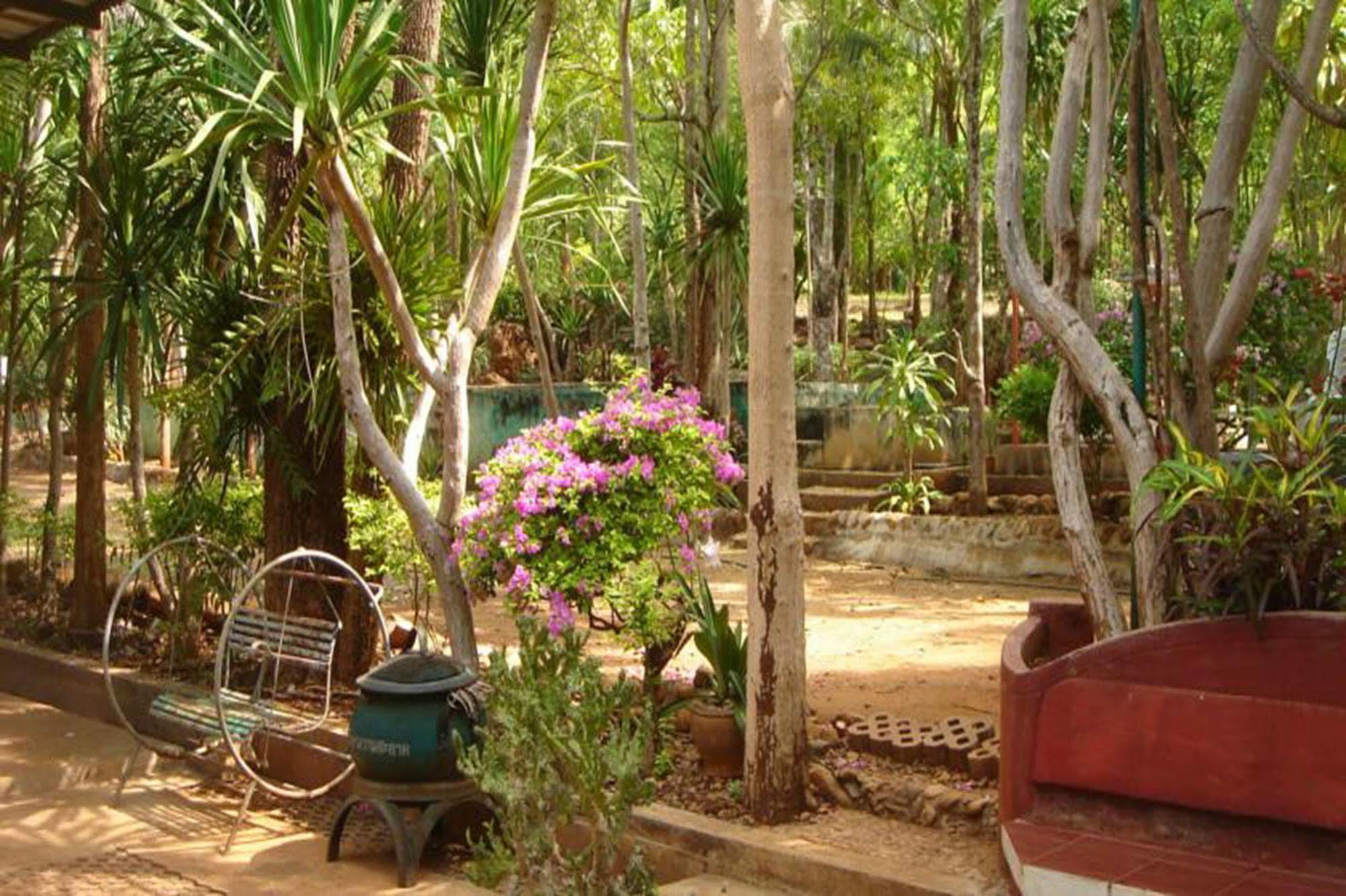 Sam'S Jungle Guesthouse Ban Huai Maenam Noi Exterior foto